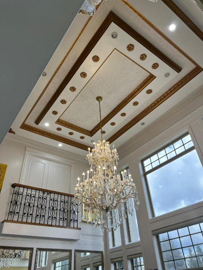 Empire Palace Hotell Surrey Eksteriør bilde